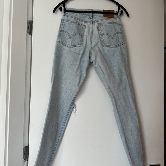 Levi's Light Wash Wedgie Straight Jeans - Size 24 - Picture 3 of 4